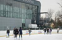 Tłumy na lodowisku. "Dopóki jest mróz"