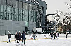 Tłumy na lodowisku. "Dopóki jest mróz"