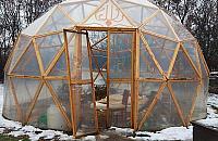 Nocne życie Parku Rzeźby na Bródnie. "Nie wszyscy rozumieją ideę"