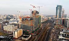 Zawiesili obraz na... wieżowcu. Zobacz film