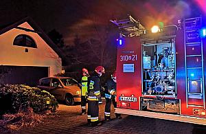 Strażacy na Henrykowie. "Płonął regał z książkami"