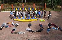 "Po��czy� nas rower". Pom�my m�odzie�y z Ukrainy