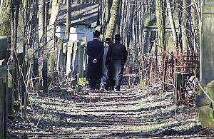 Zobacz cmentarz żydowski. Spacer z przewodnikiem