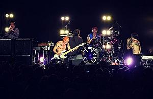 Koncerty wracają na lotnisko. Na start Red Hot Chili Peppers