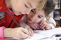 Szko�y i przedszkola w Wawrze strajkuj�. Lekcje odwo�ane