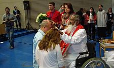 Ksiądz-uzdrowiciel odwiedzi Warszawę. Przyciągnie tłumy?