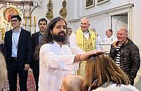 Mistrz jogi w kościele. "Żaden człowiek nie może być lekceważony"