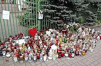 Zab�jstwo w podstaw�wce. Zatrzymano pi�cioro nieletnich