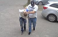 Pobicie na przystanku. 18-latek grozi� no�em