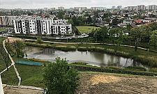 Wysychają Glinianki Jelonek. "Chcą postawić kolejne bloki?"