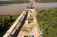 Bo woda była za wysoka. Budowa mostu opóźniona