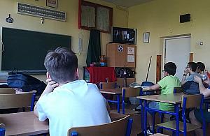 Czerwiec. W szkole jak zwykle oglądamy filmy