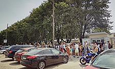 Tłumy na Moczydle. Gdzie są inne pływalnie pod chmurką?