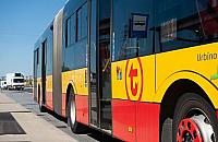 Wakacje z autobusami. Mn�stwo zmian i objazd w centrum