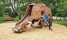 Całkiem nowy plac zabaw przy Stawach Brustmana