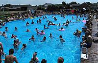 Letni basen w parku Wiecha? Wizytówka dzielnicy