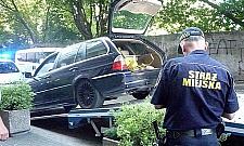 Próbowali zdjąć blokadę. "Rozbił młotkiem"