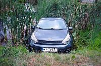 Trudny poranek kierowcy. Wjecha� do jeziora