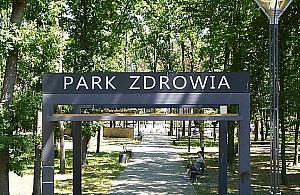 Śmierdzi w Parku Zdrowia. "Nie da się tu wysiedzieć"