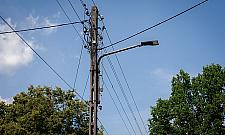 Wakacyjne remonty trwają. Więcej światła dla Białołęki