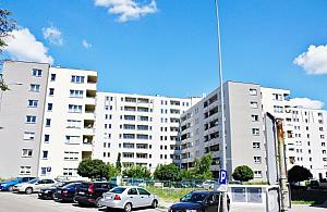 Miliony na ratowanie bloku. Powstał 10 lat temu