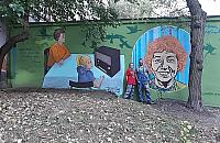 Nowy mural na Woli. Kim jest ta kobieta?