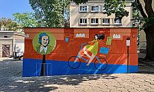 Kim jest kobieta na muralu? "Potrzymamy was chwilę w niepewności"