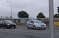 Nocne szarże policji. Czy muszą budzić pół miasta?