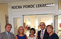 Nowe mury, stare standardy? "Wymieńcie personel nocnej pomocy"