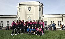 Pałacowa prezentacja siatkarek. Entuzjaści pizzy też tam byli