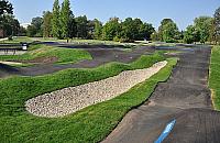 Pumptrack na Woli ro�nie. "Nowo�� w tej cz�ci miasta"