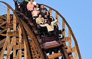 Centrum handlowe z parkiem rozrywki. Olbrzym (prawie) w Wawrze