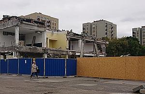 Pawilony do rozbiórki. "Co będzie z Kefirkiem"?