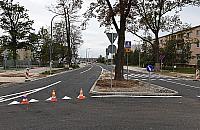 Drzewo na środku ulicy. "Kto to wymyślił?"