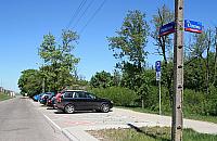 Giną auta, znikają tablice. Na celowniku parkingi przy stacjach