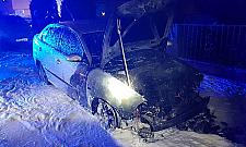 Nocny pożar w Wawrze. Auto spłonęło