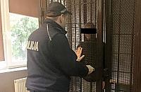 Interwencja policji na S�odowcu. Grozi� �mierci� w spo�ywczaku