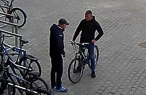 Kradną rowery pod Atrium Targówek. Policja prosi o pomoc
