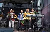 "Znamy się tylko z widzenia". Legendarny zespół zagra w stolicy