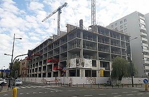 Był klub, chwila i nie ma. Budują nowy blok