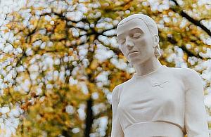 Krycha wróciła. Ratujemy białołęcki cmentarz