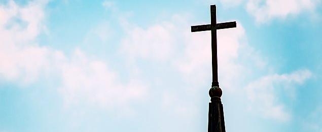 Kościół ważniejszy od szkoły. Kontrowersyjna decyzja