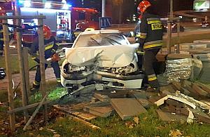 O włos od tragedii. Szaleńczy rajd po chodniku