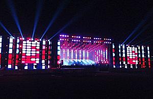 Sylwester w Warszawie bez fajerwerków. "Pięć godzin zabawy"