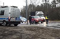 Potrącił pieszego i uciekł. Trwają poszukiwania sprawcy