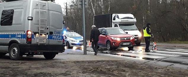 Potrącił pieszego i uciekł. Trwają poszukiwania sprawcy