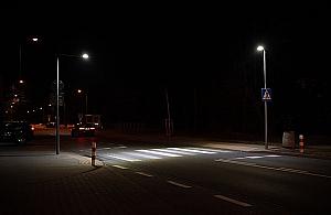 Drogowcy pracują. Jaśniej na przejściach