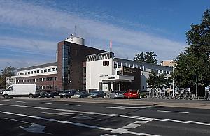 "Żądamy powrotu krzyża". Porównali Białołękę do ZSRR