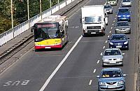 Chcą jeździć buspasem. Kierowcy autobusów i policja na TAK