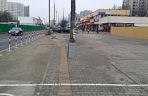 Budowa metra na Bródnie. Pawilony tracą klientów przez... słupki?